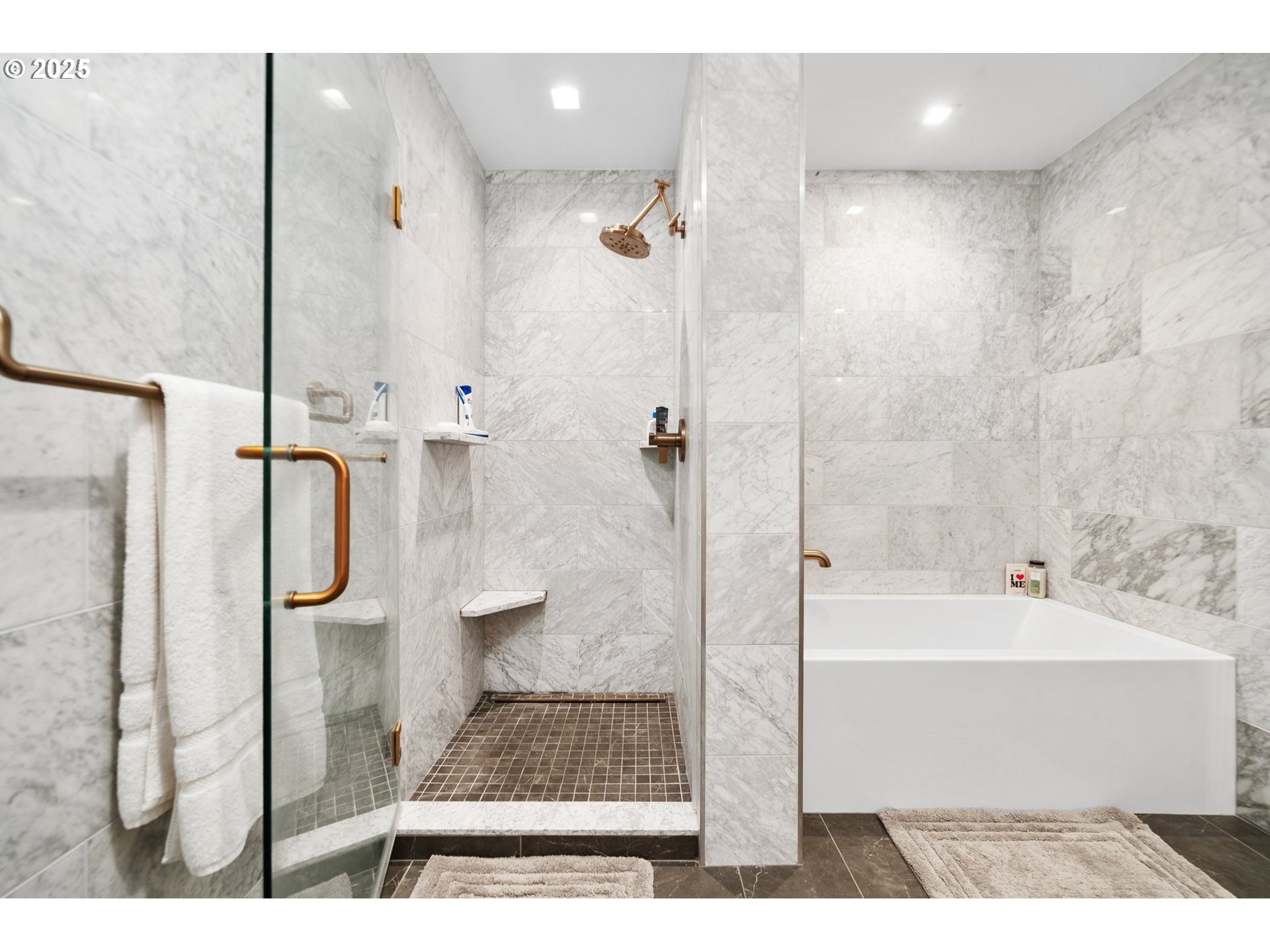 590 Waterfront WAY 901