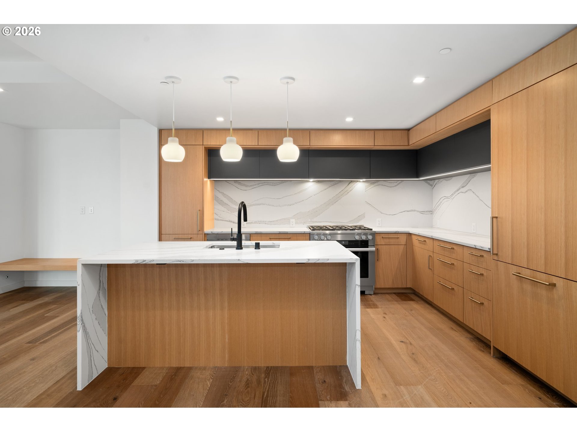 590 WATERFRONT WAY 600