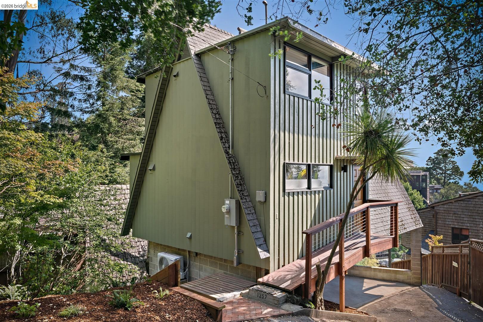 1357 Glendale Ave
