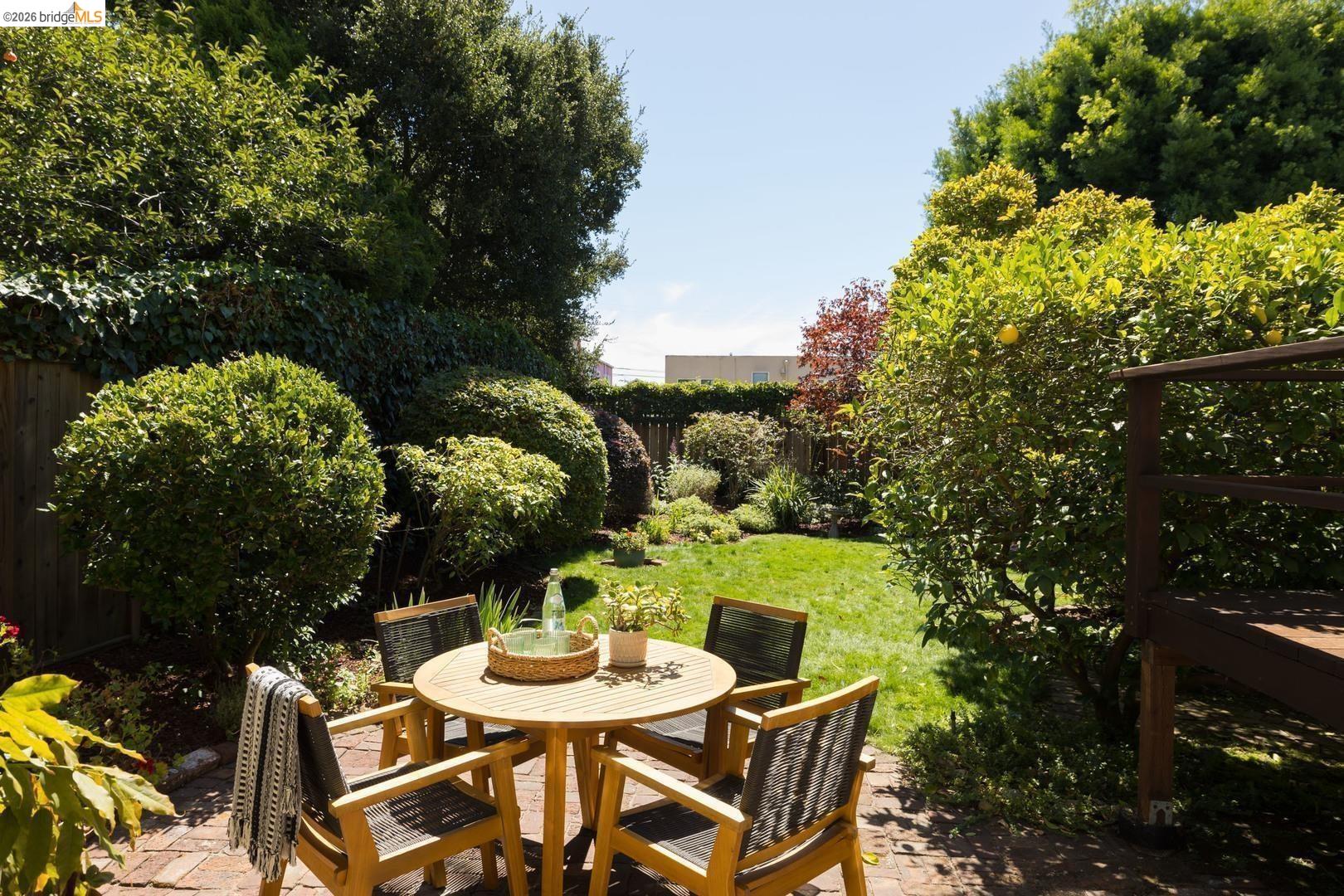 1716 Parker ST