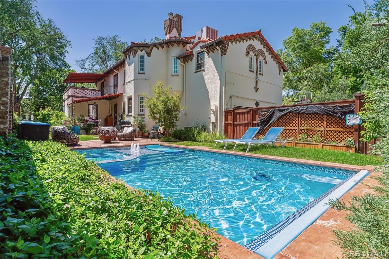 6400 Montview Boulevard