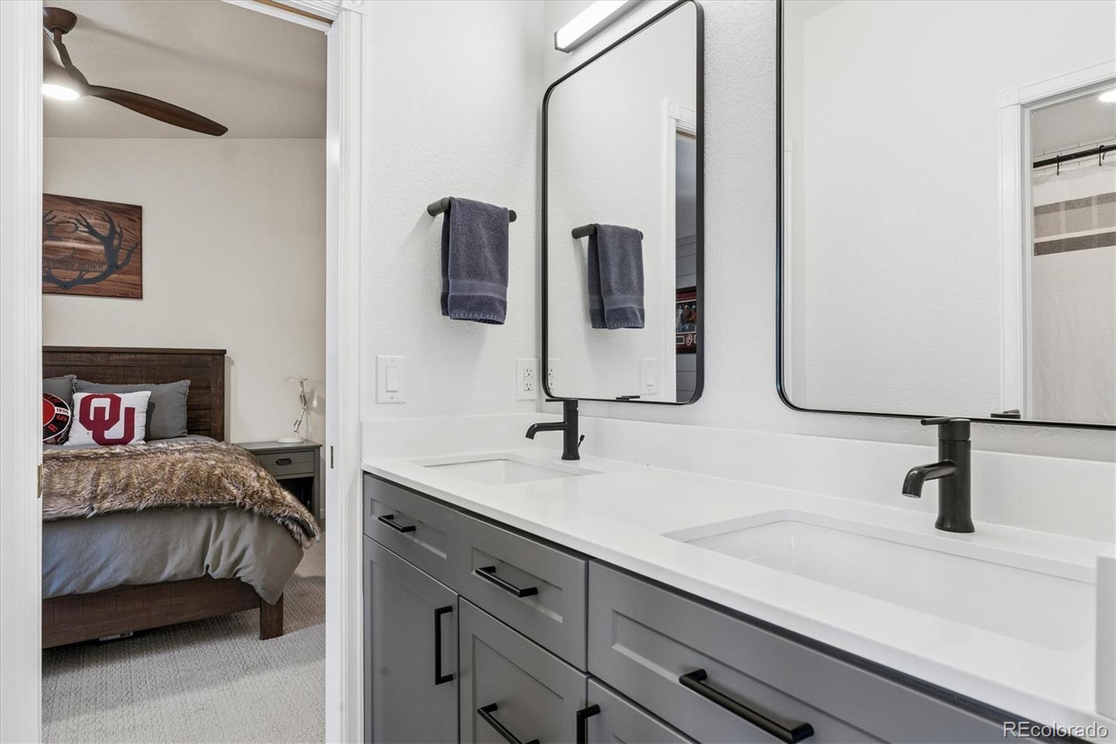 4484 W Cottonwood Place