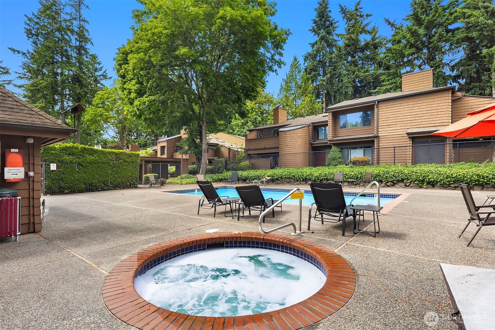 11504 NE 128th Street Unit: 32