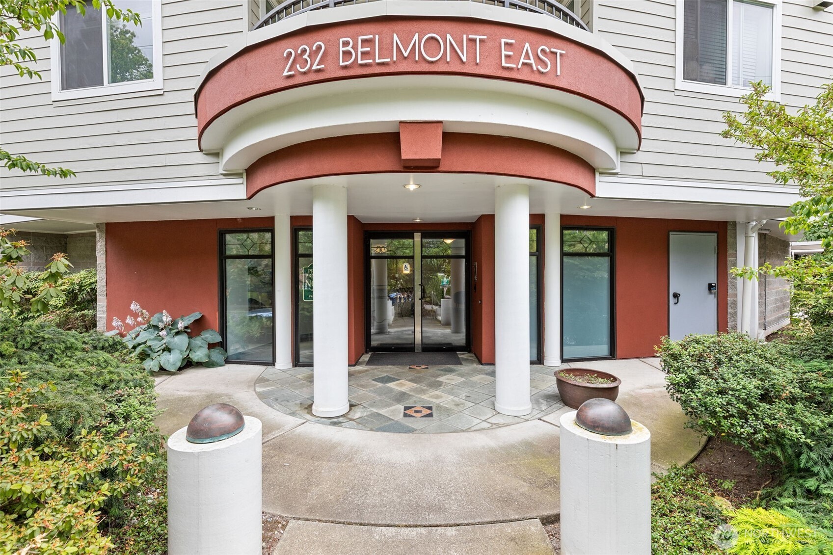 232 Belmont Avenue E Unit: #201
