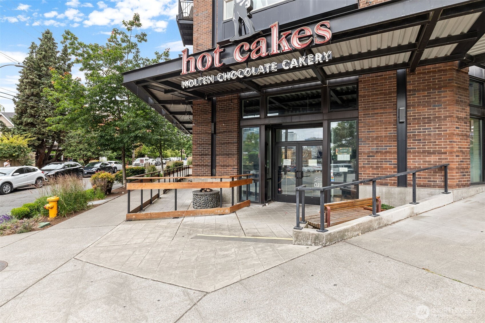 232 Belmont Avenue E Unit: #201