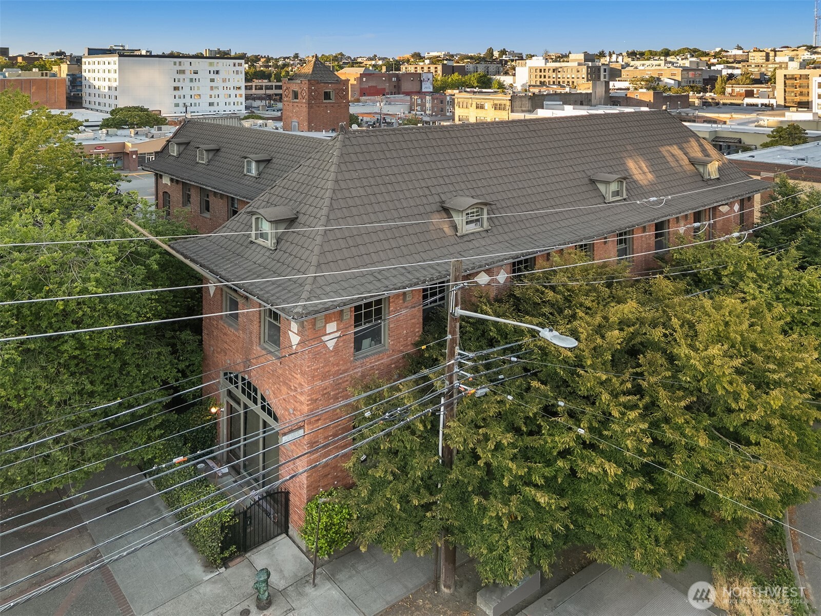 1406 Harvard Avenue Unit: 8