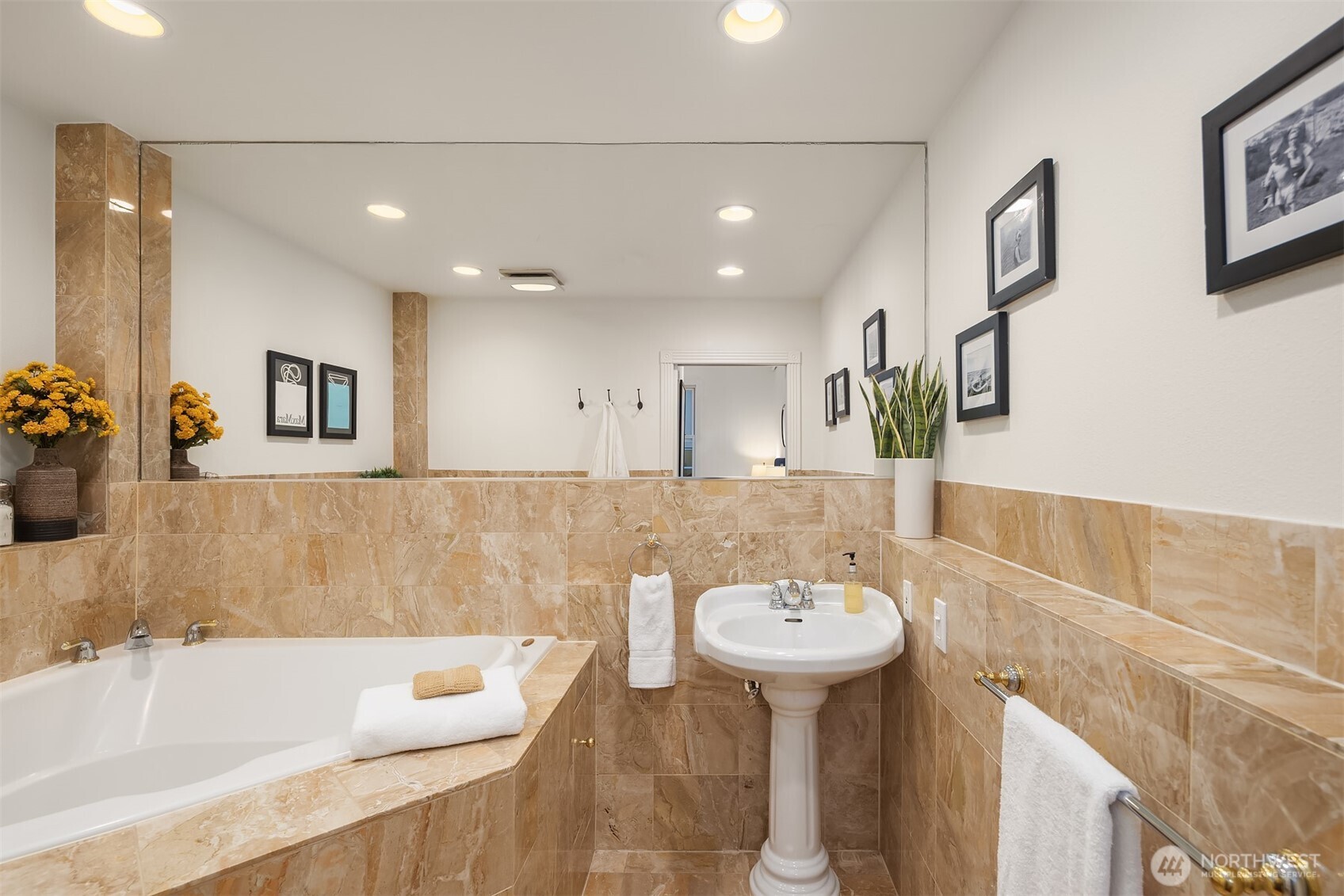 1406 Harvard Avenue Unit: 8