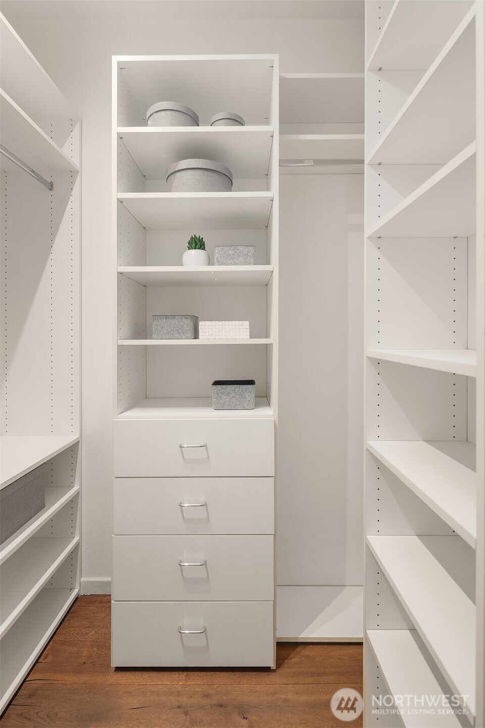 1406 Harvard Avenue Unit: 8