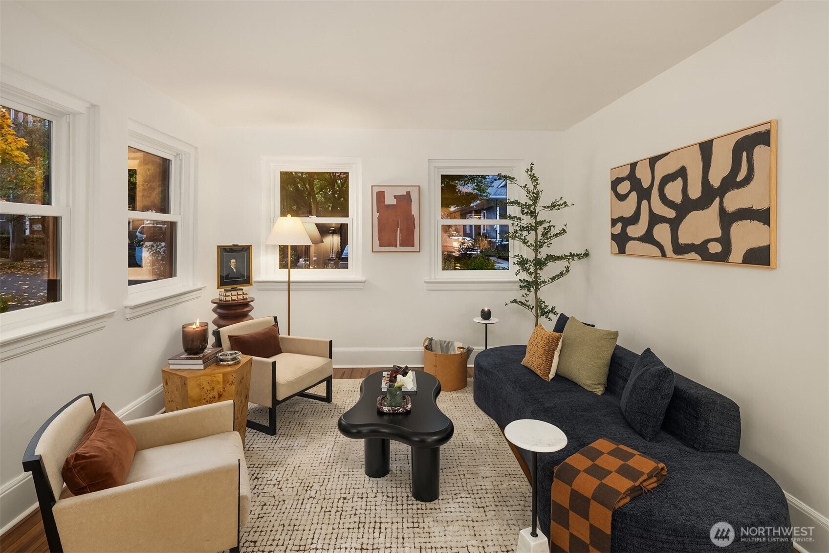 1112 Broadway E Unit: 102