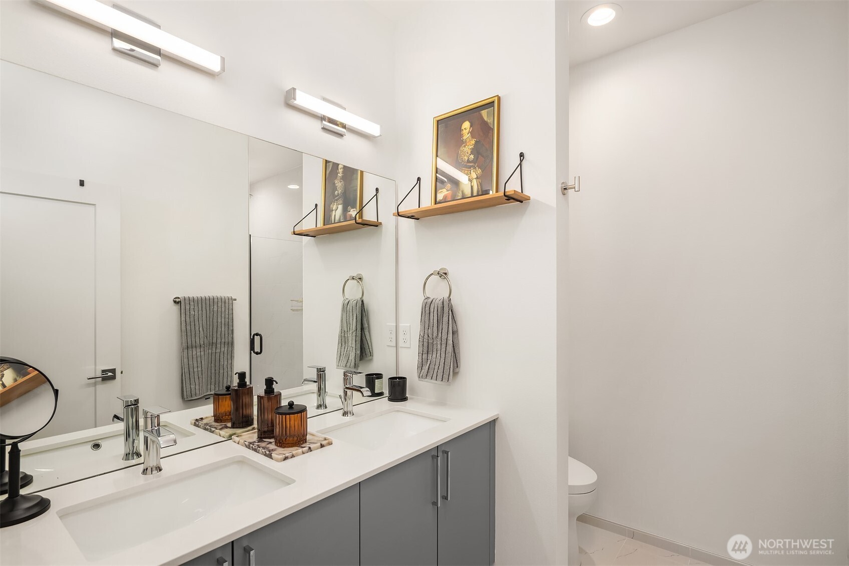 1827 14th Avenue Unit: B