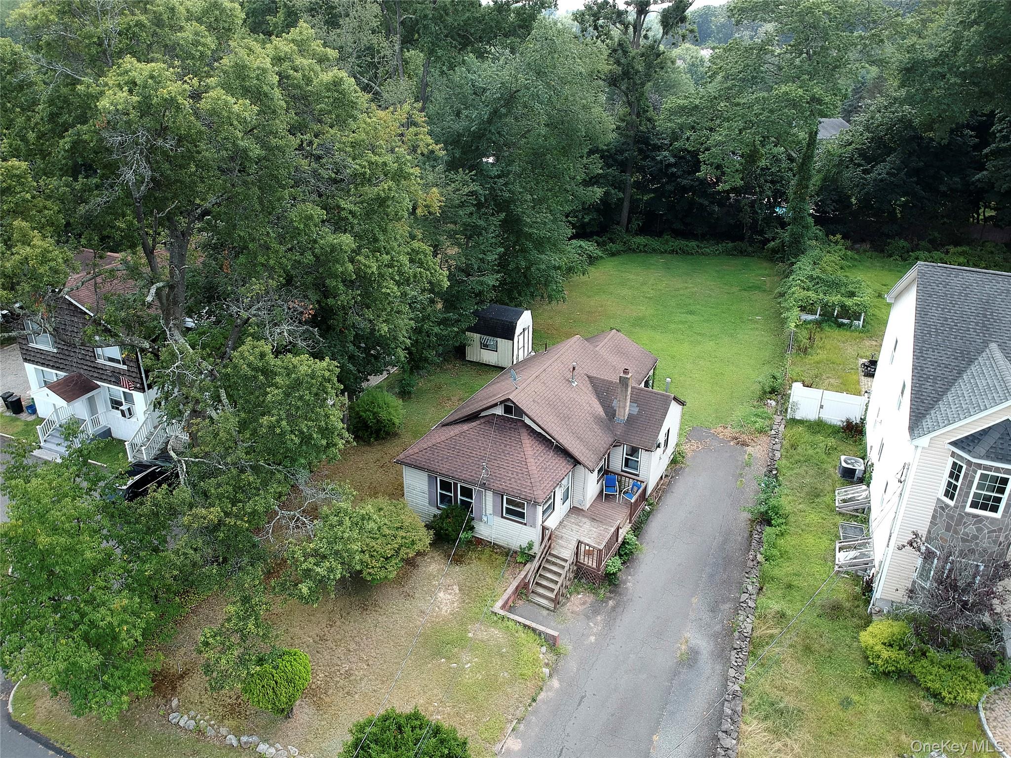 10 Birchwood Avenue