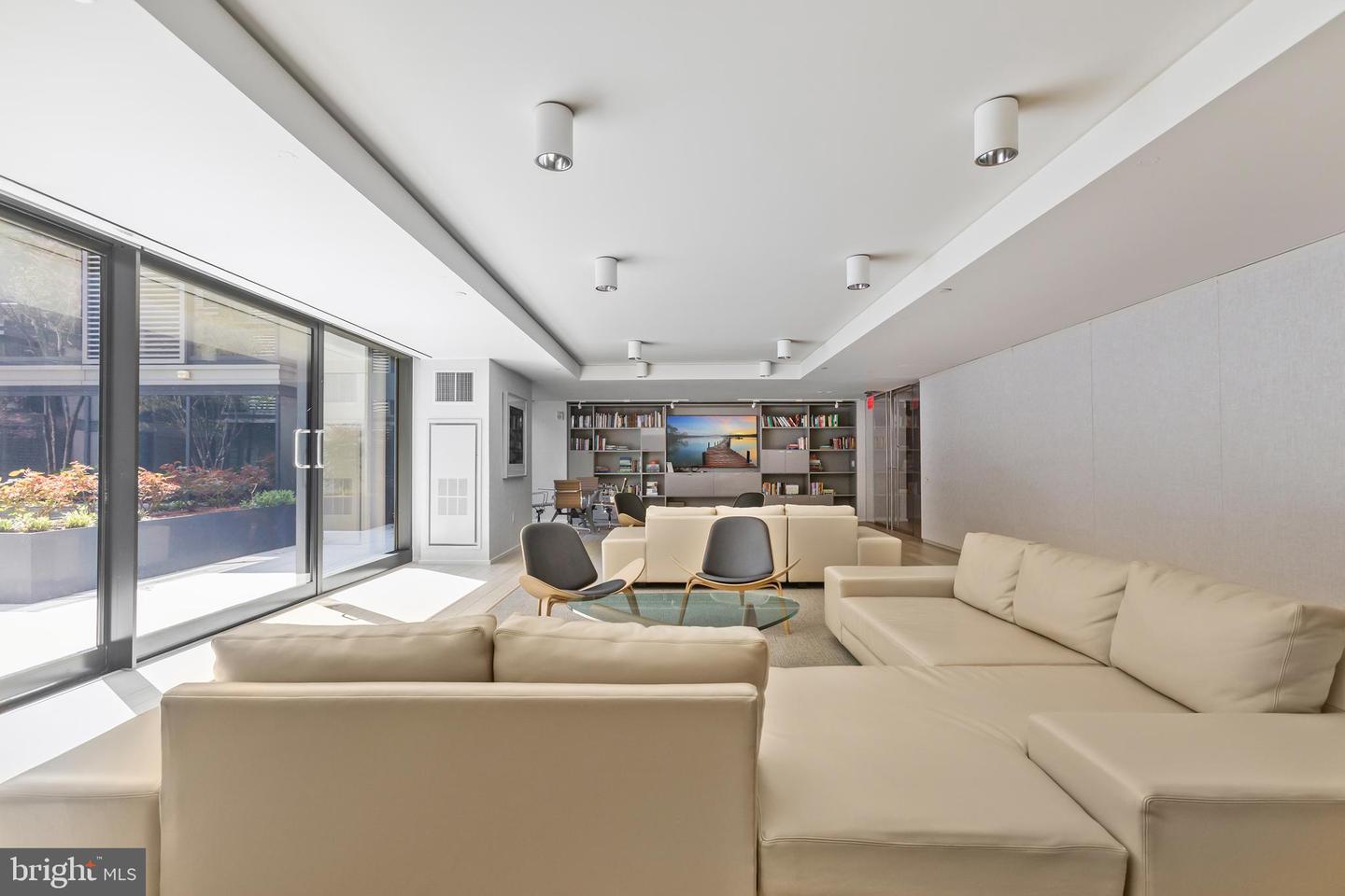 925 H St NW #712