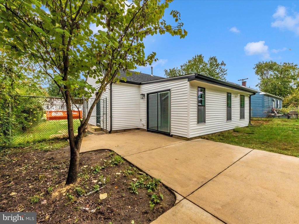 609 Delaware Ave