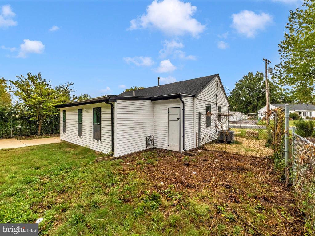 609 Delaware Ave