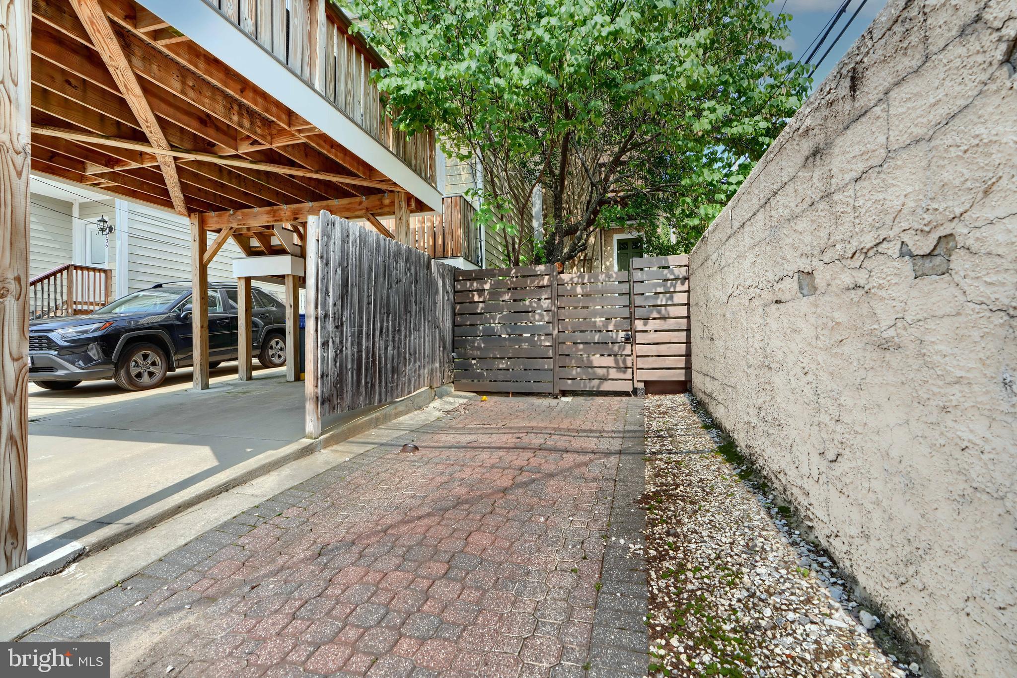 1142 RIVERSIDE AVENUE