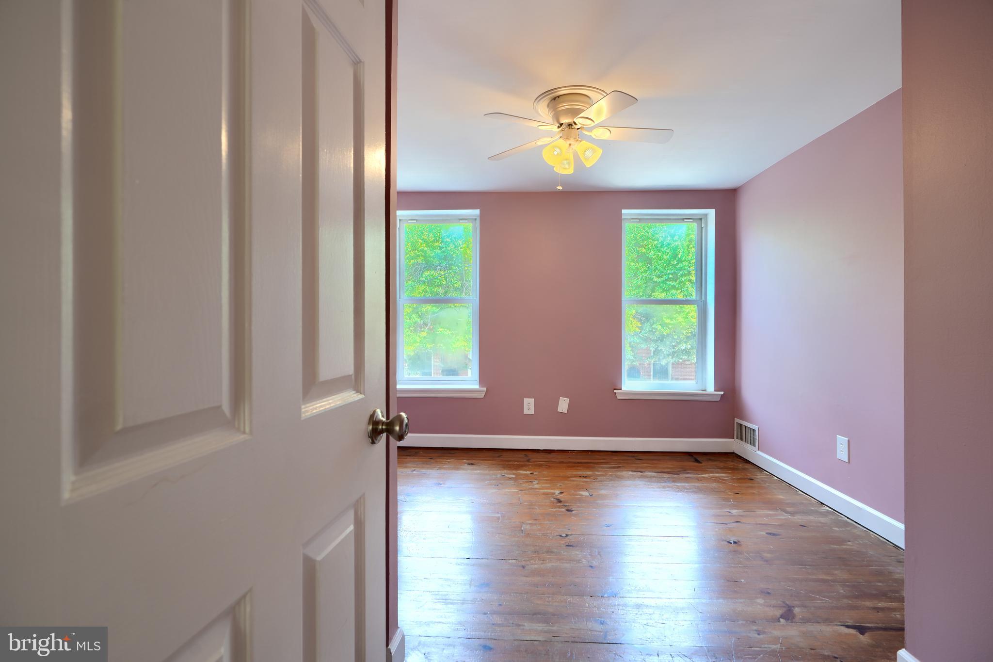 1142 RIVERSIDE AVENUE