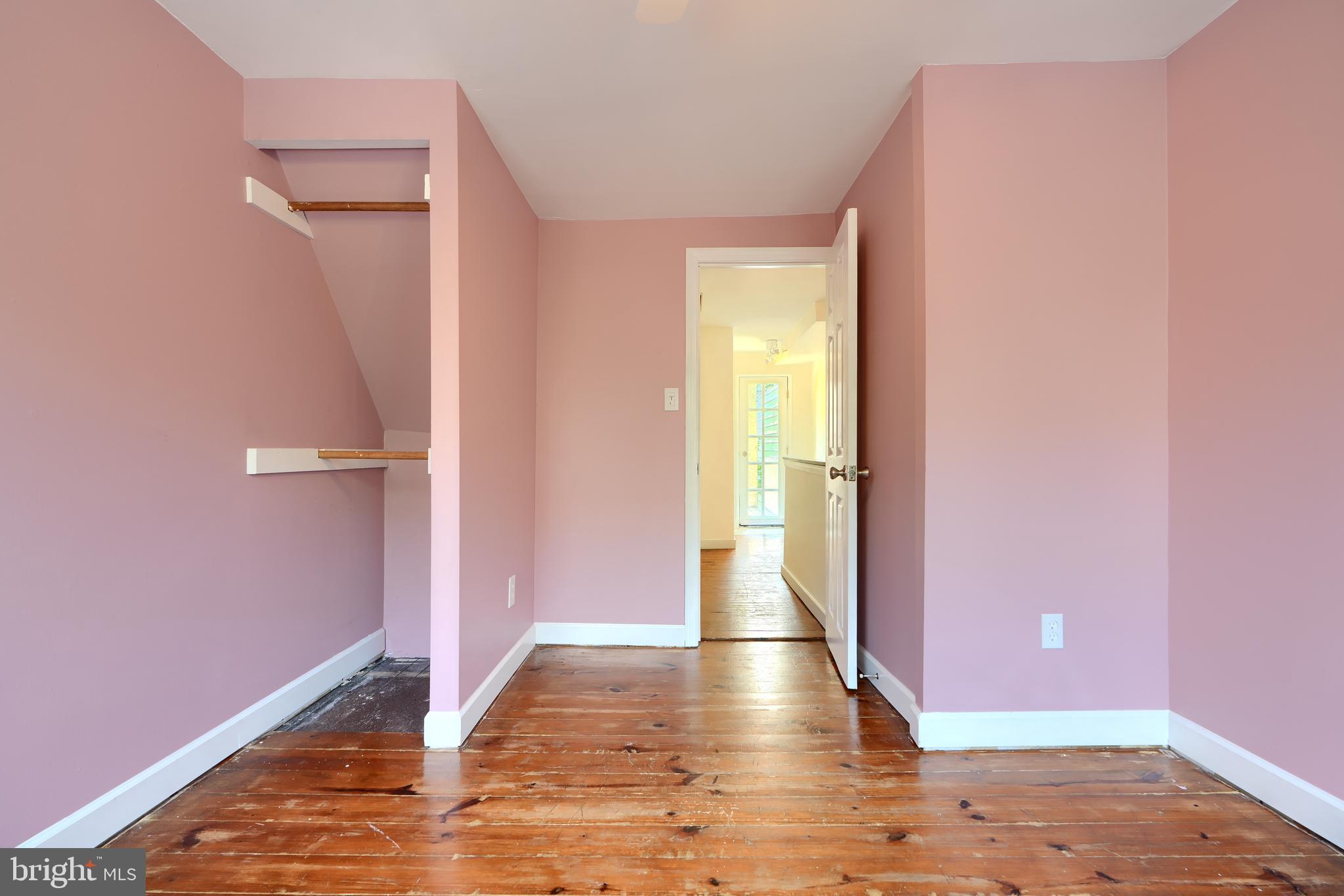 1142 RIVERSIDE AVENUE