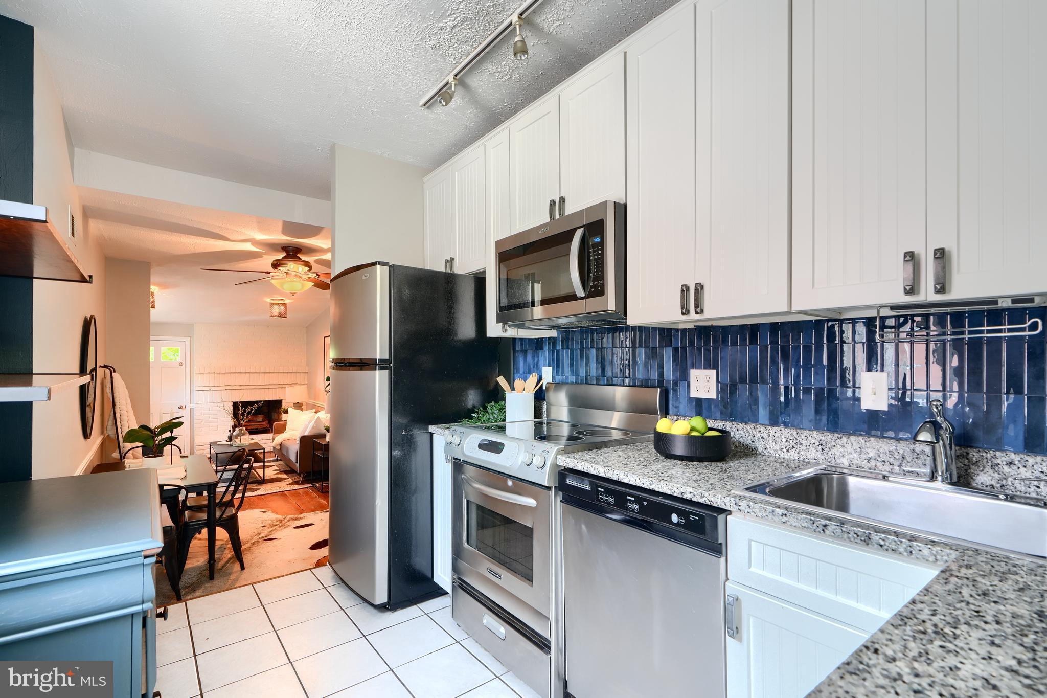 1142 RIVERSIDE AVENUE