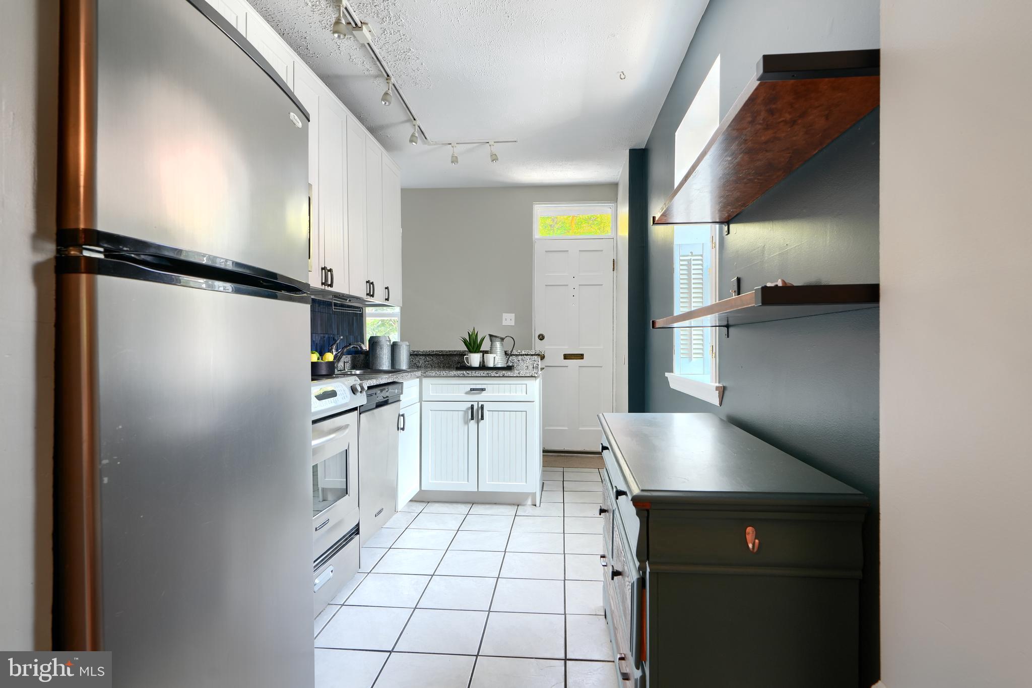 1142 RIVERSIDE AVENUE