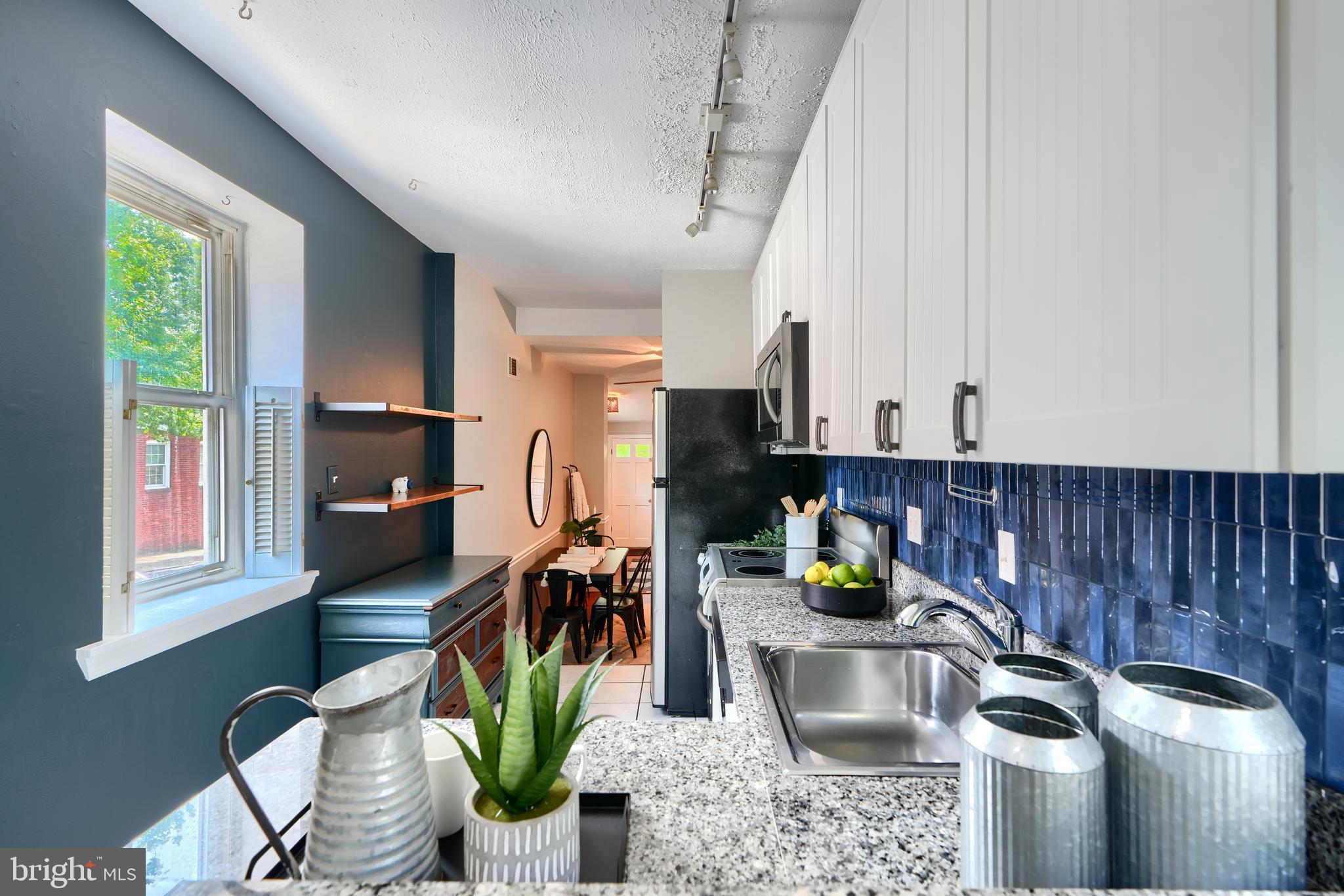 1142 RIVERSIDE AVENUE