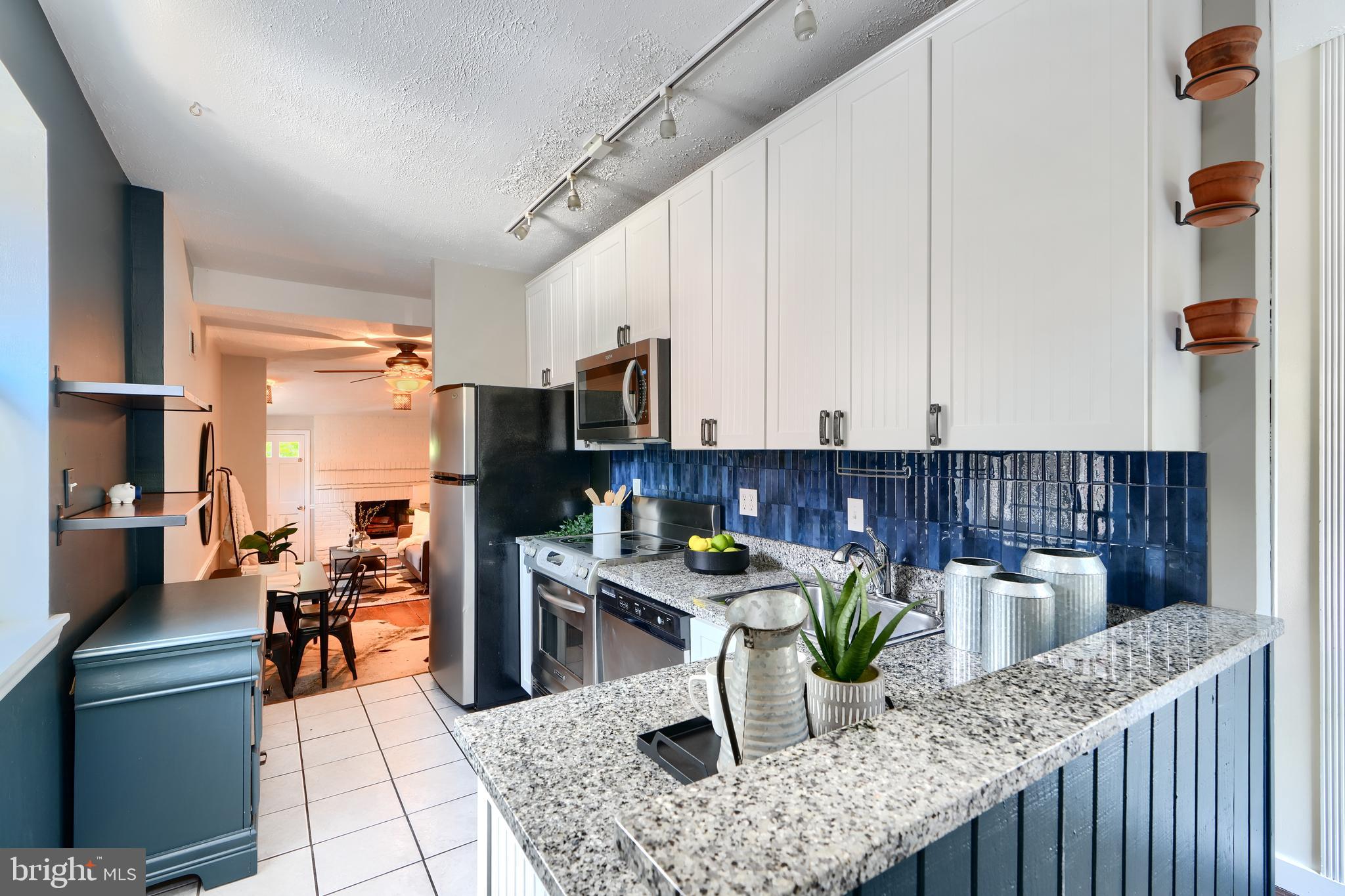 1142 RIVERSIDE AVENUE