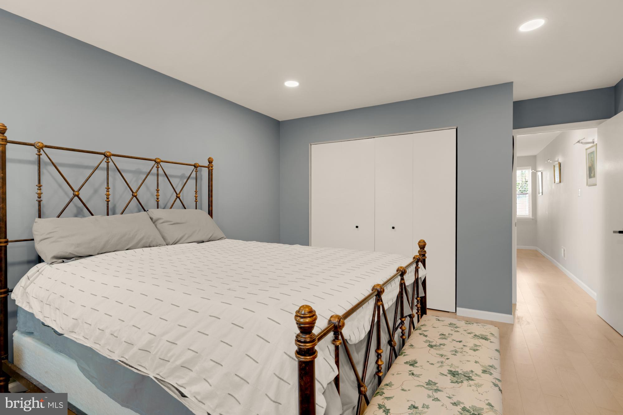 1037 S HANOVER STREET