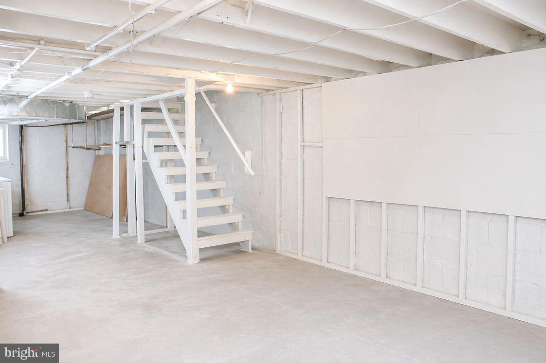 2609 LAURETTA AVENUE