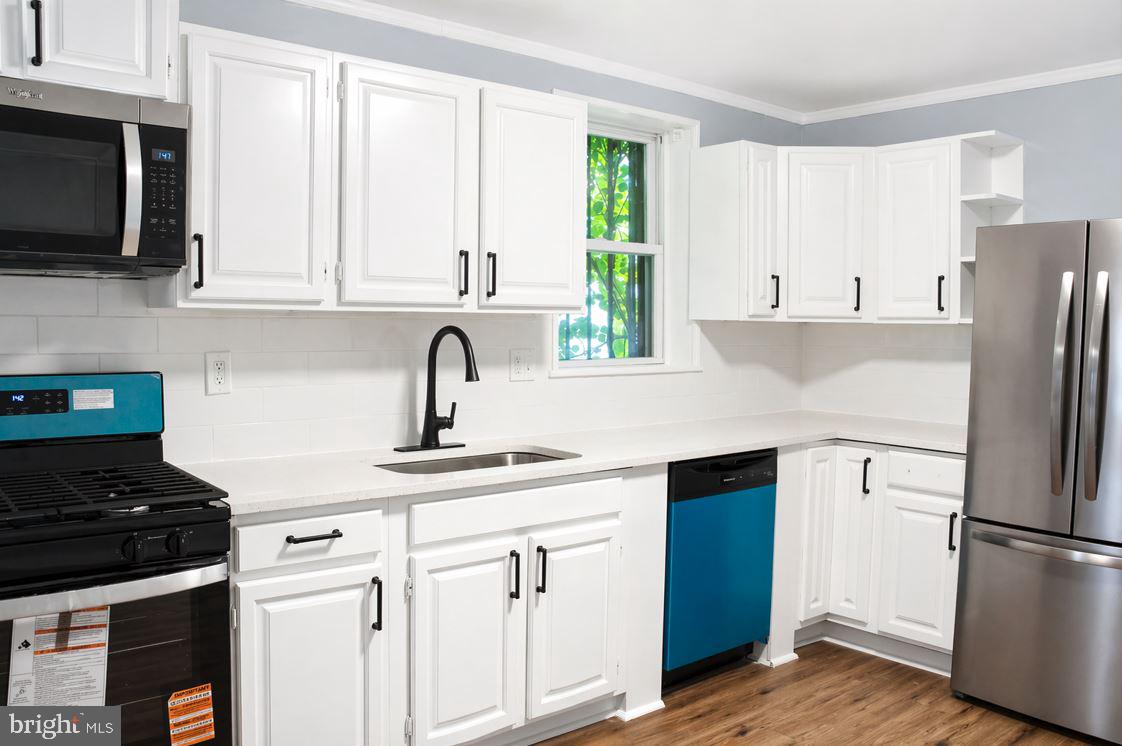 2609 LAURETTA AVENUE