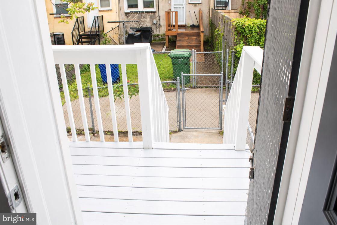 2609 LAURETTA AVENUE