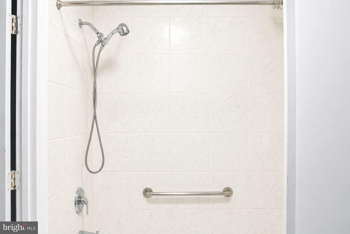 2609 LAURETTA AVENUE