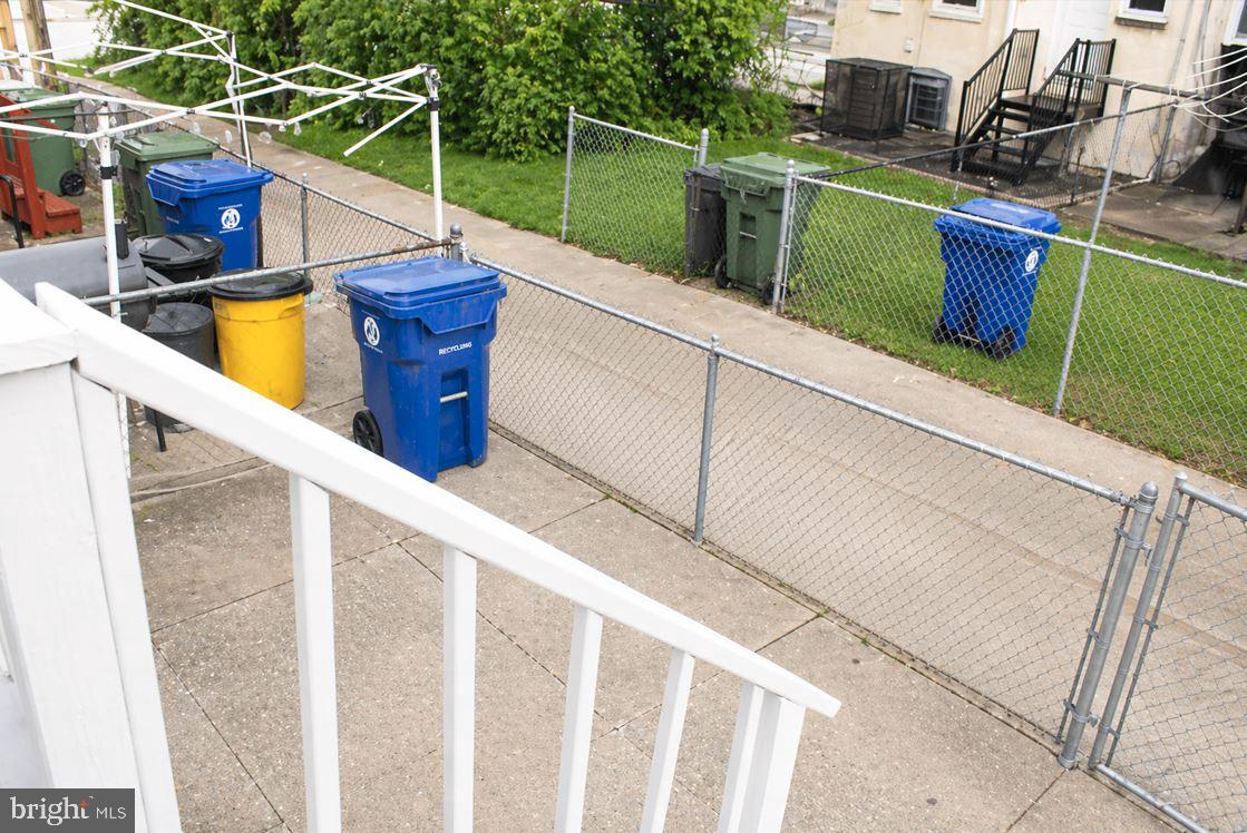 2609 LAURETTA AVENUE