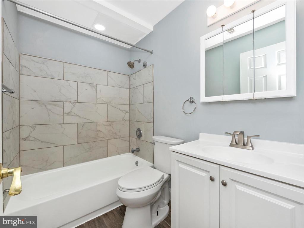 10 Cloverwood #203