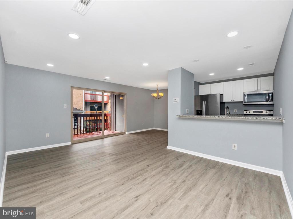 10 Cloverwood #203