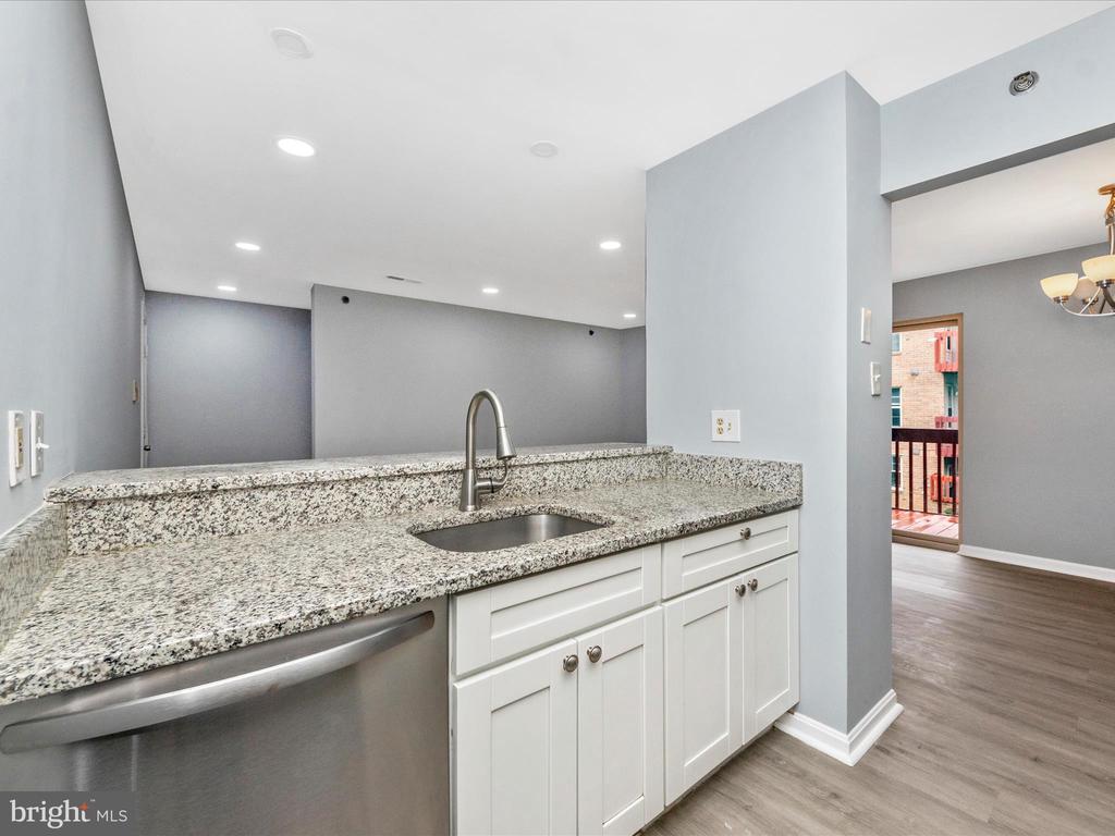 10 Cloverwood #203