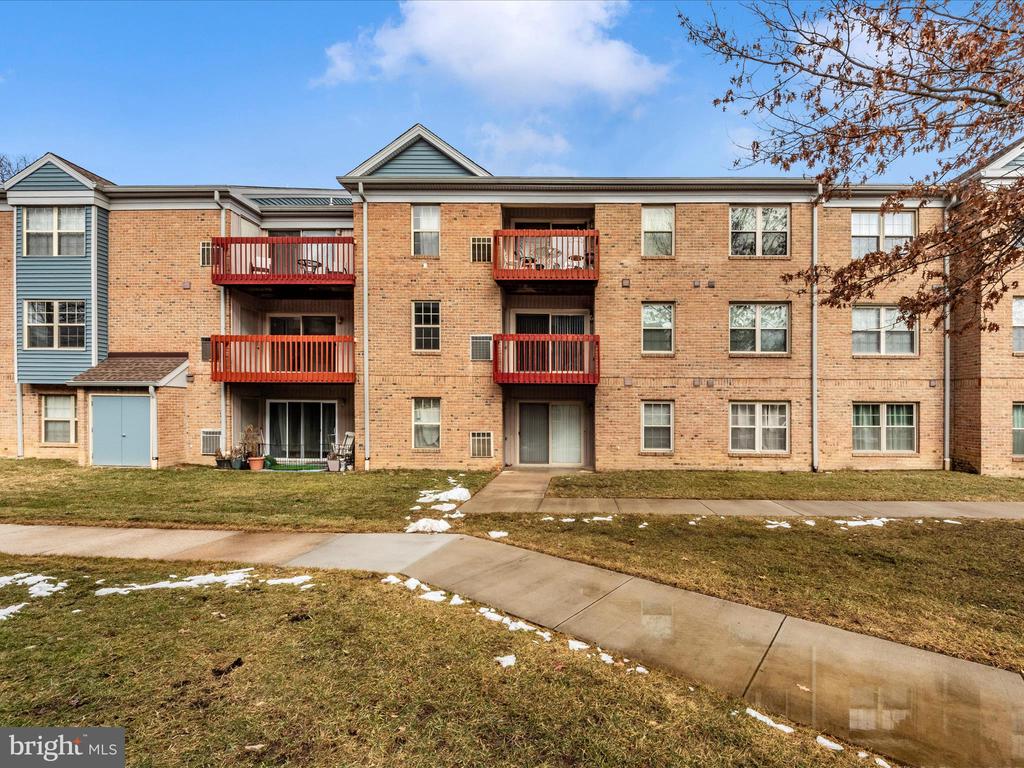 10 Cloverwood #203