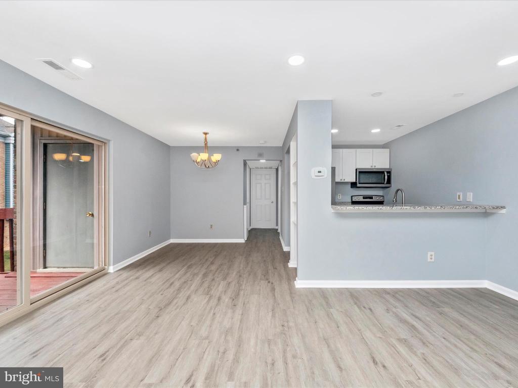 10 Cloverwood #203