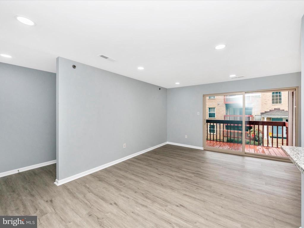 10 Cloverwood #203