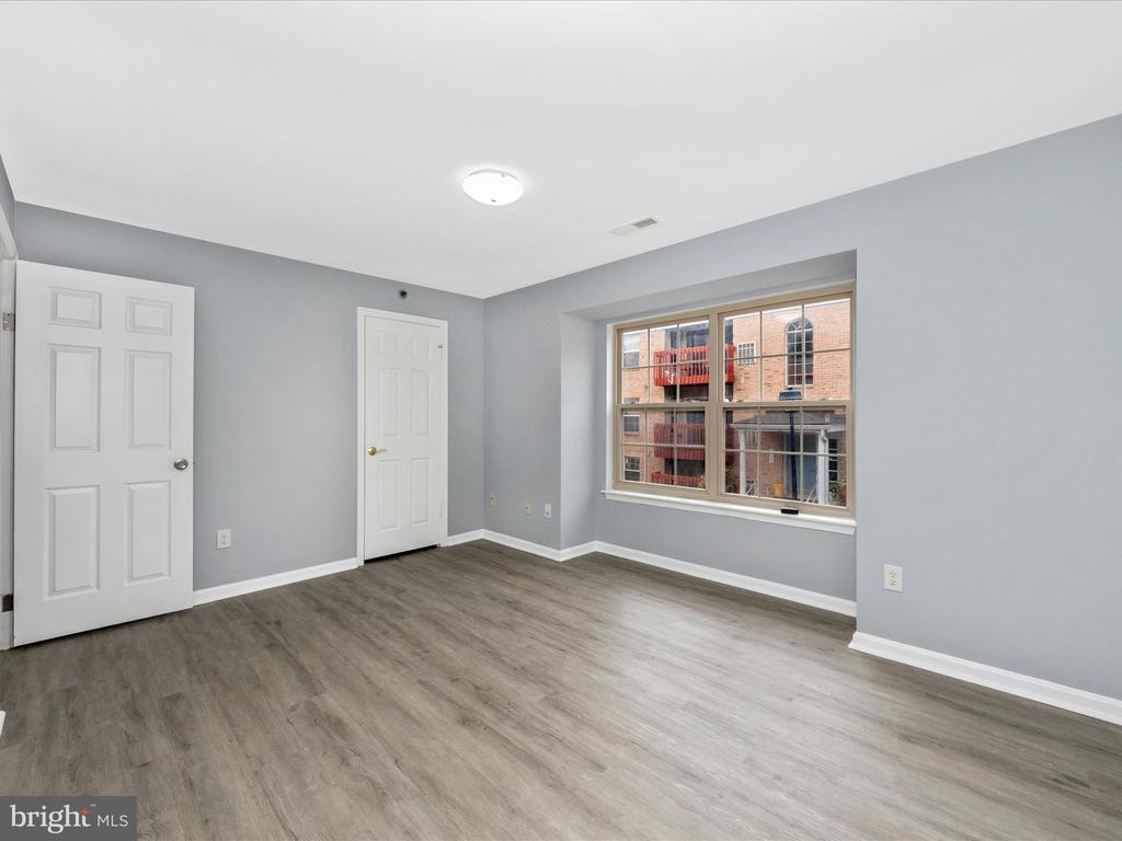 10 Cloverwood #203