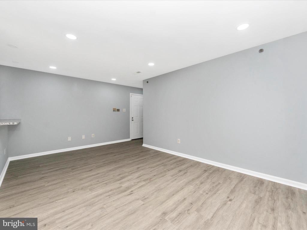 10 Cloverwood #203