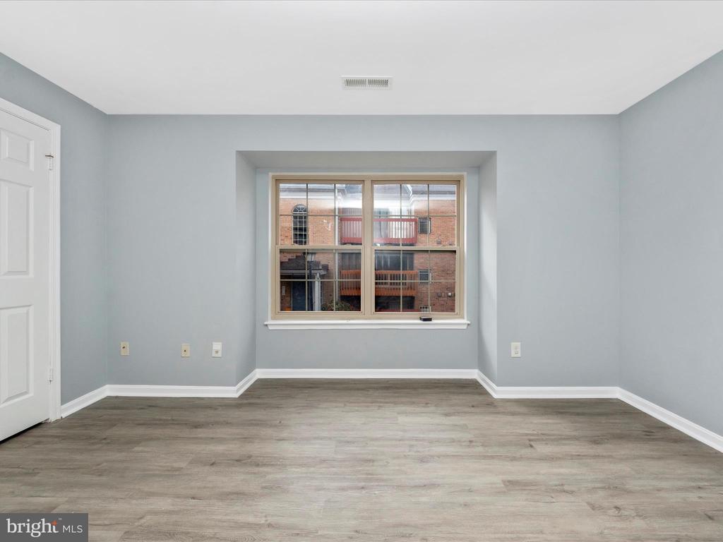 10 Cloverwood #203