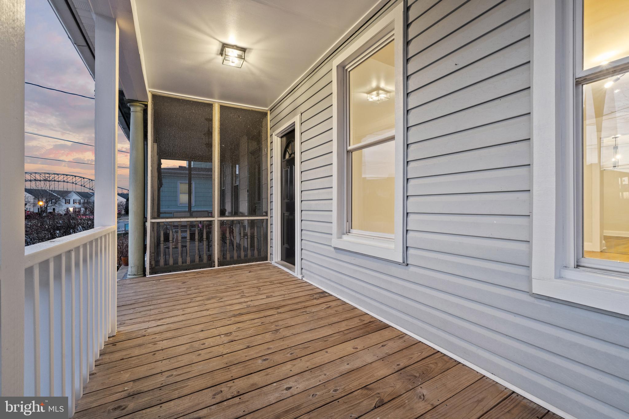 624 FRONT STREET