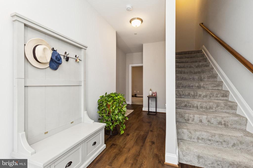 1012 Rye Dr