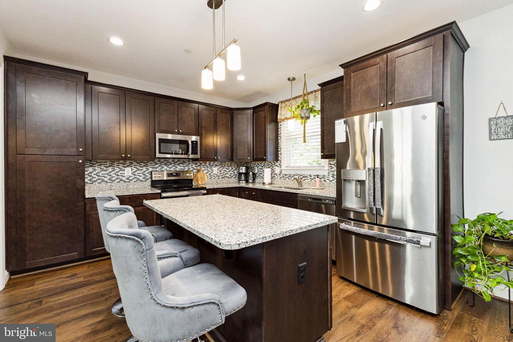 1012 Rye Dr