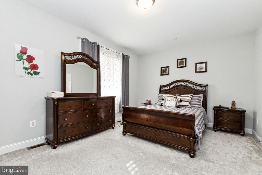 1012 Rye Dr