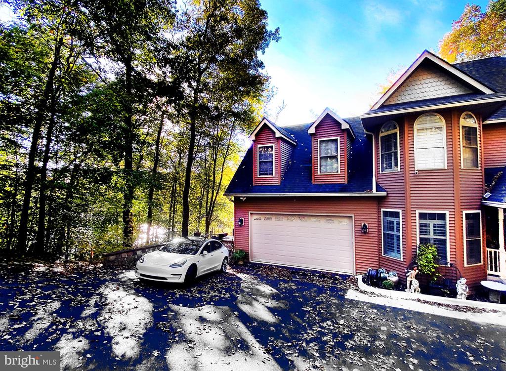 10596 Lakeridge Pl