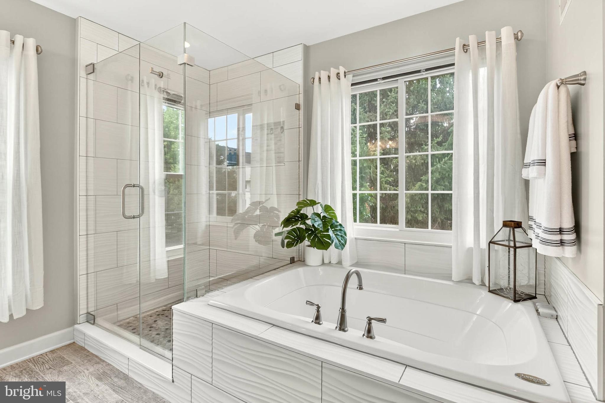 6436 Quiet Night Ride