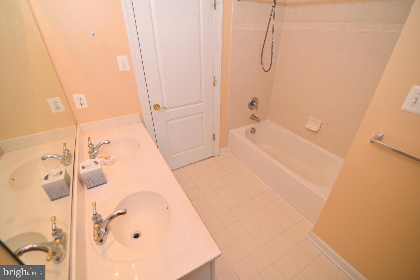 2609 Sunshine Ct