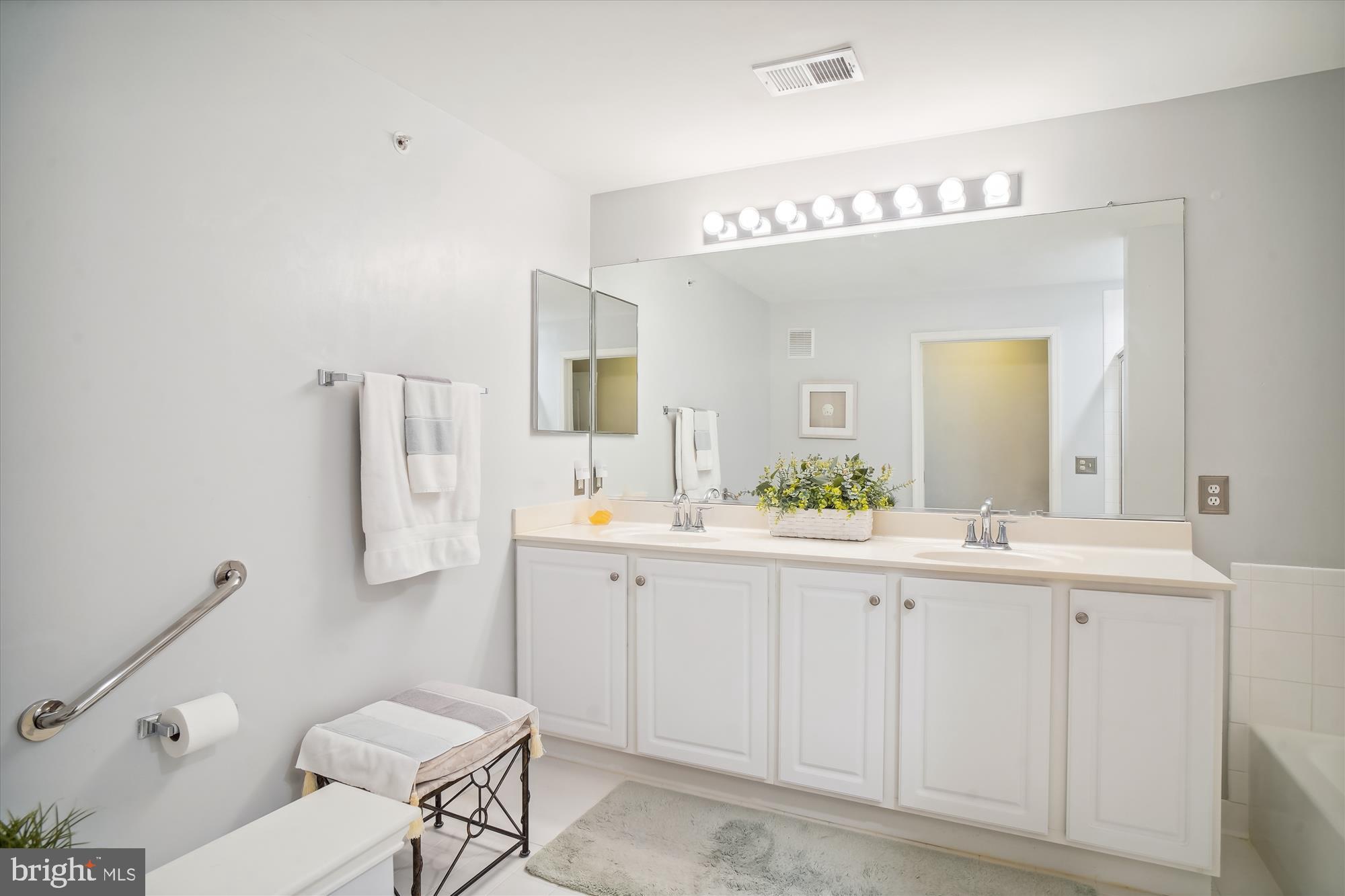 12832 Clarksburg Square Rd #306