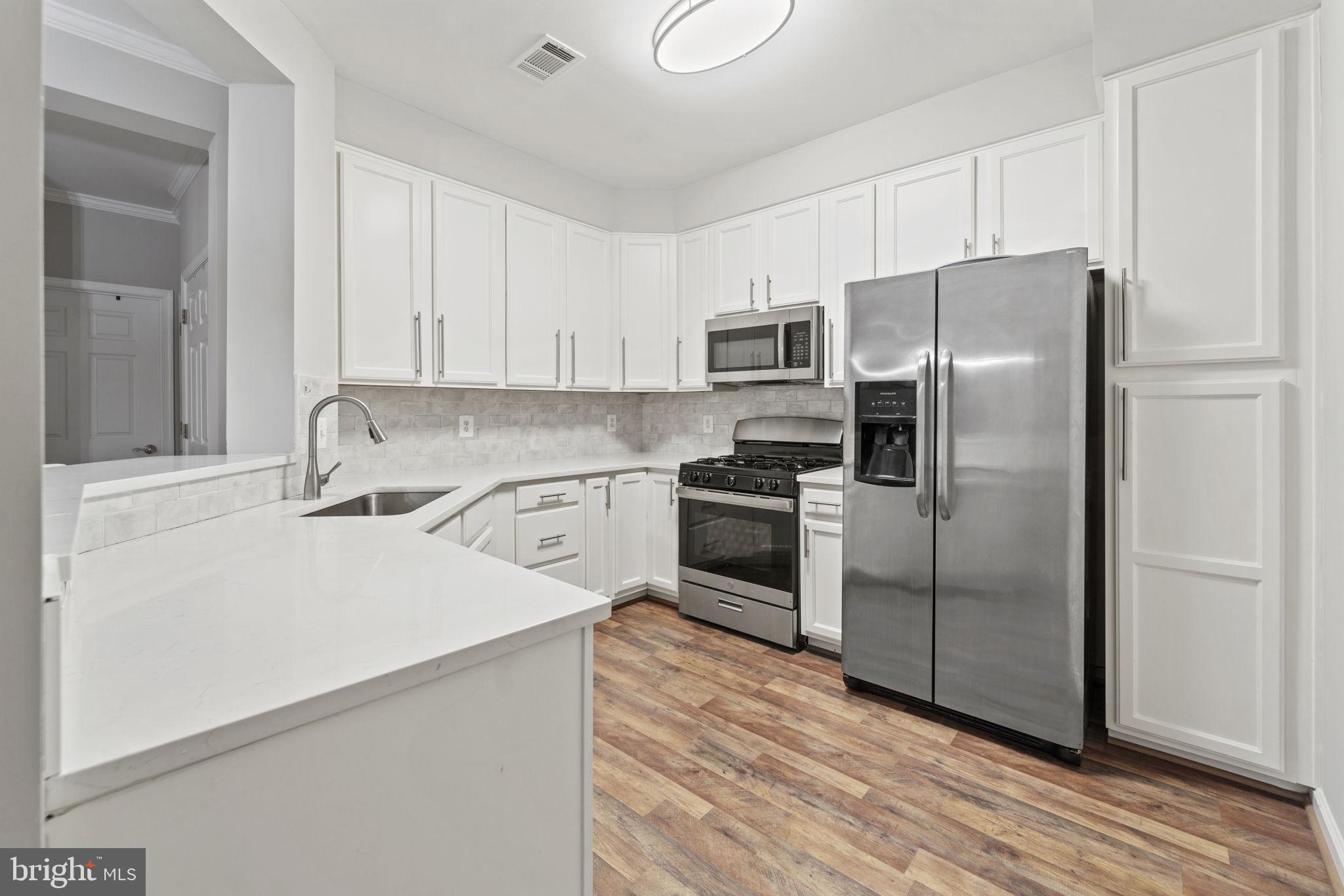 310 High Gables Dr #204