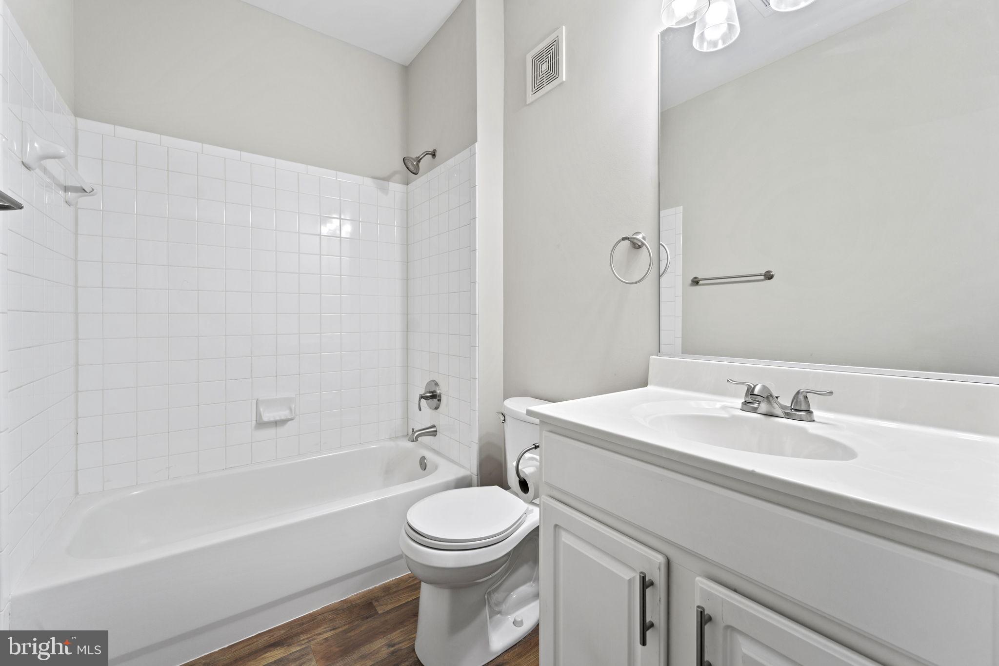 310 High Gables Dr #204